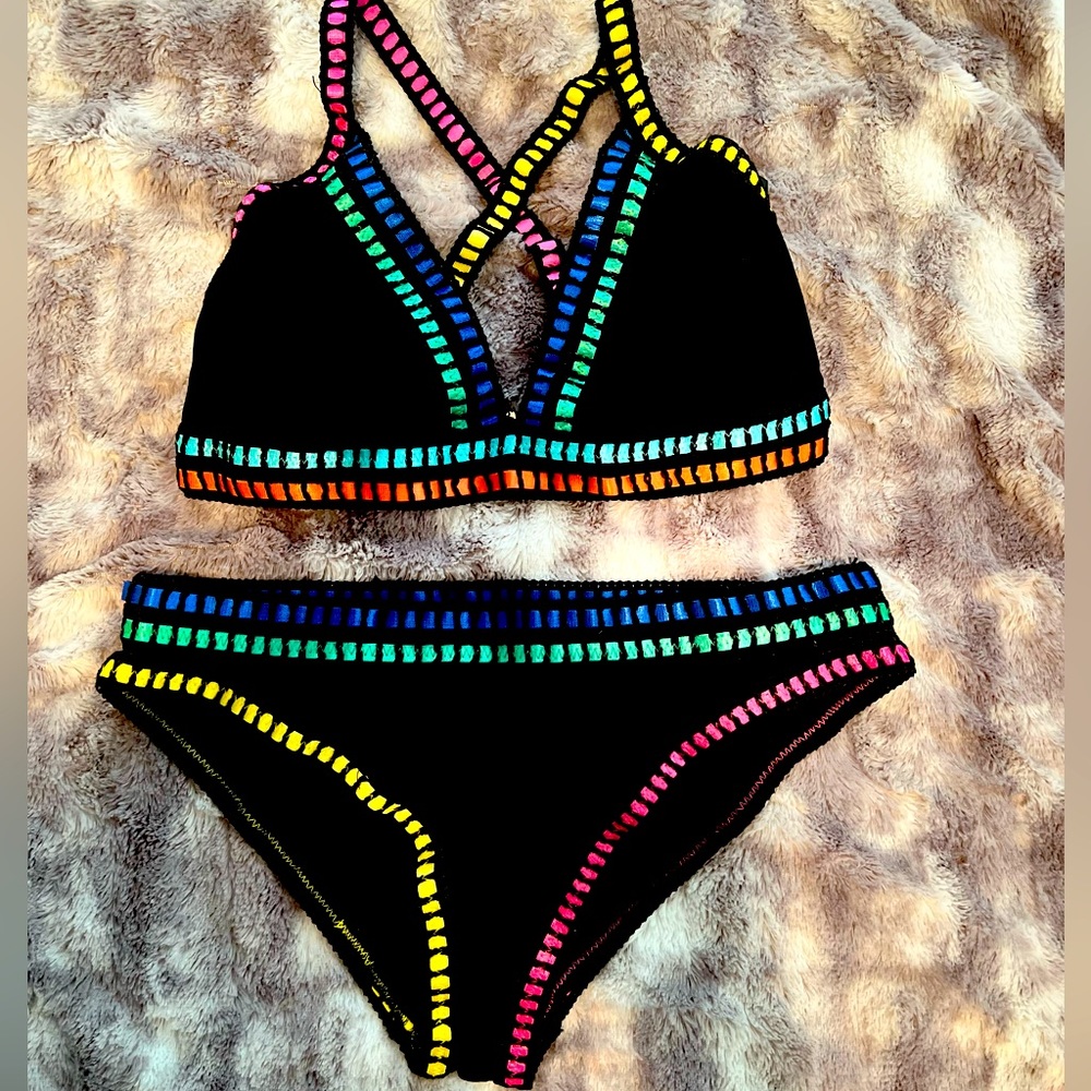 La Blanca threading along multi color bikini - Size Small
